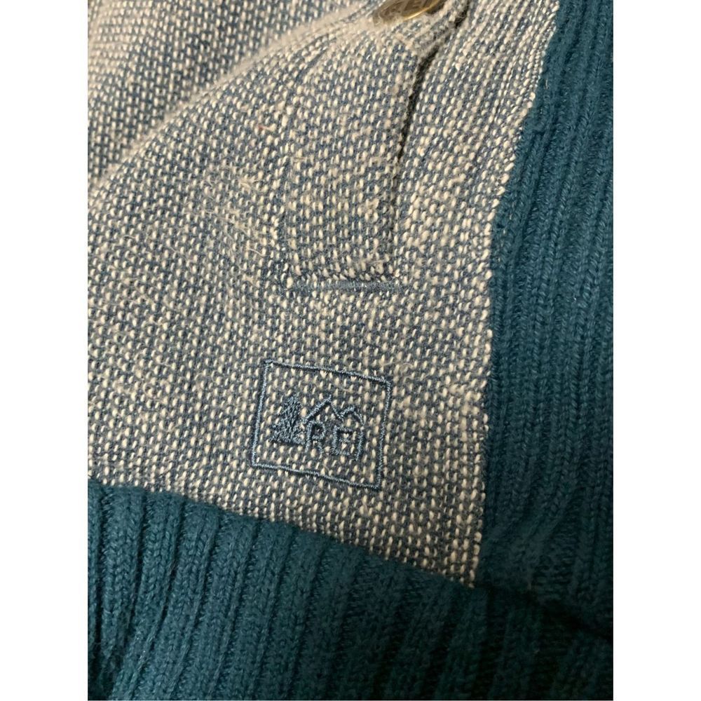 REI, Full Zip Up Vest, Shade of Blue and White, Medium, Used - Picture 5 of 12